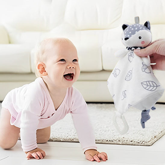 doudou bebe enfant quatre patte sourire