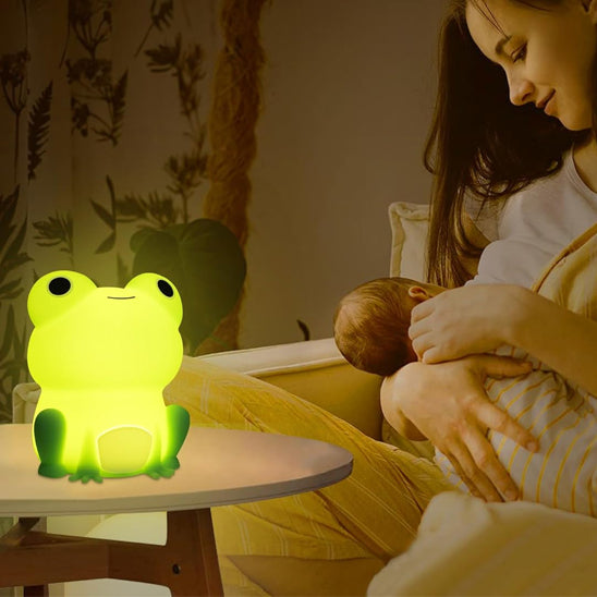 veilleuse bebe grenouille maman enfant calin