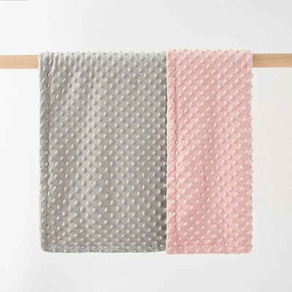 couverture bebe rose et grise presentation