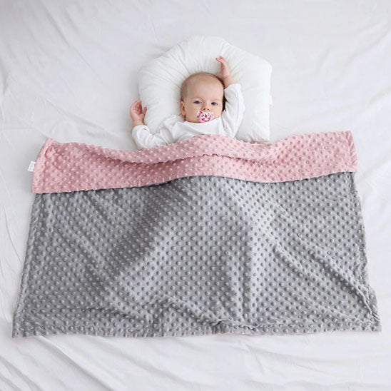 couverture bebe rose grise 