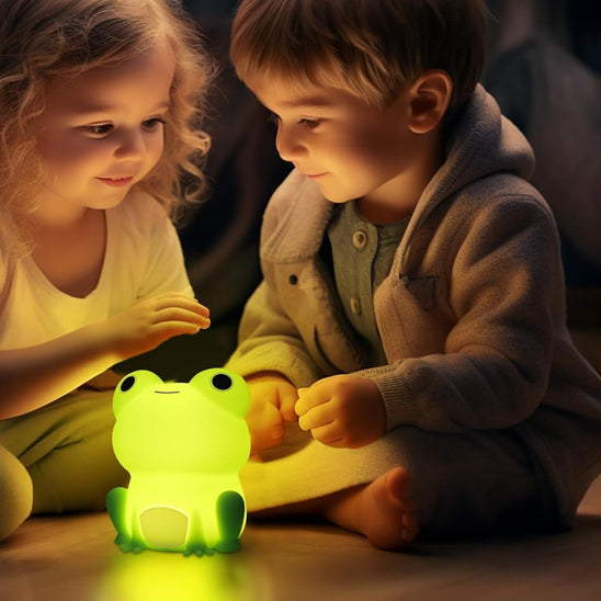 veilleuse bebe grenouille fille garcon qui sourit