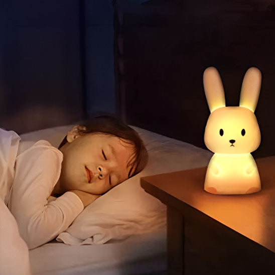 veilleuse bebe lumiere led petit garcon qui dort